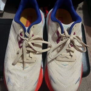 Hoka One One Arahi 6 Sneakers